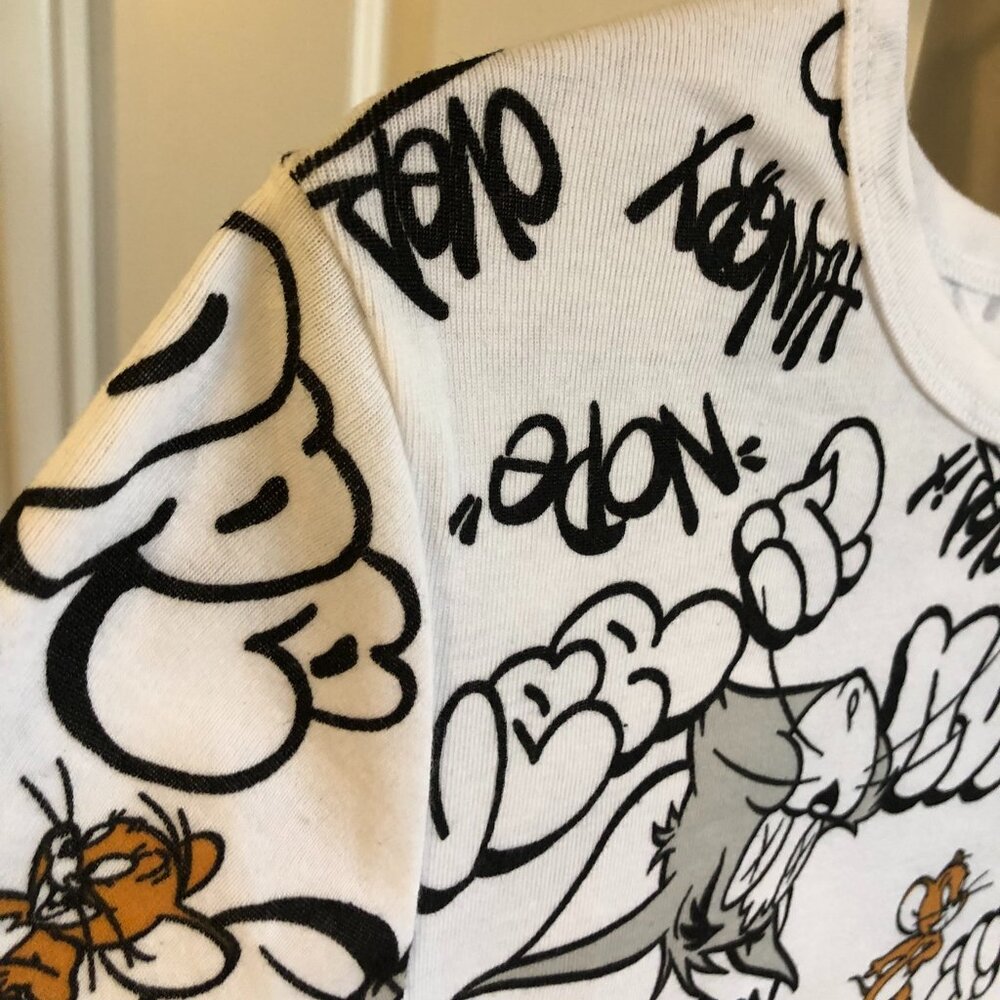 Tom & Jerry Baby Tee Cropped Crew Neck T-Shirt Size L Pullover All Over Print - Picture 5 of 15